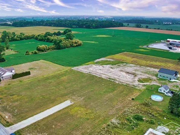 6050 N Mackinaw Rd, Pinconning, MI 48650