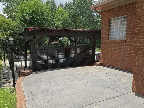 4th image of 226 Cumberland Dr
