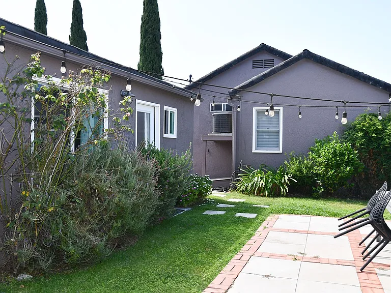 629 W Culver Ave — Photo 48