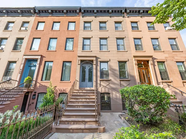 411 Union Street image 1 of 20