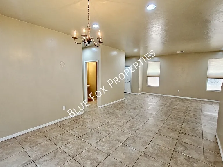 5874 N Dartwhite Dr — Photo 4