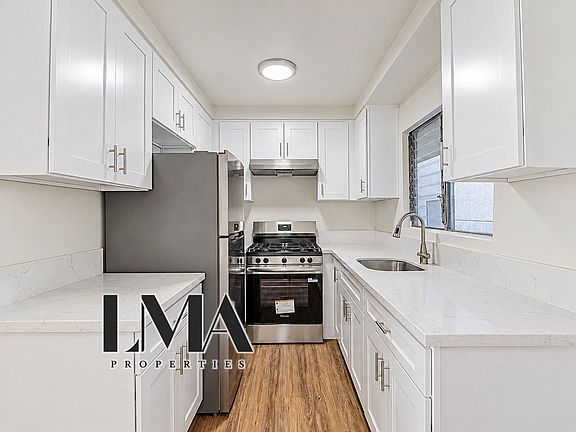 2nd image of 545 W 14th St #7A