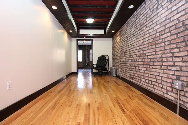 Rented by Nooklyn NYC LLC | media 20