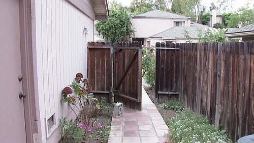 SHORT-SALE - home to a "Foreclosure Angel" promising solutions