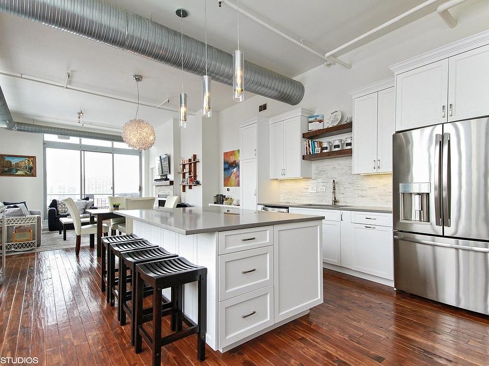 1st image of 360 W Illinois St APT 10G