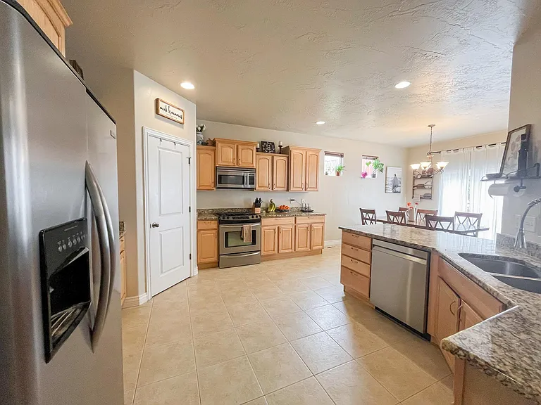 Spacious kitchen