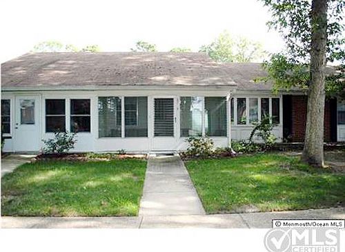 1st image of 691A Plymouth Dr