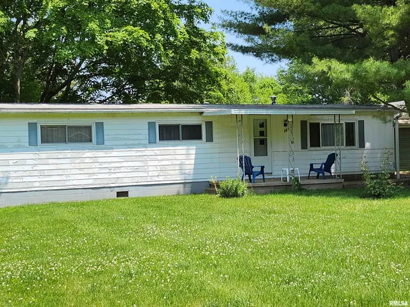 135 W Beech St, Canton, IL 61520