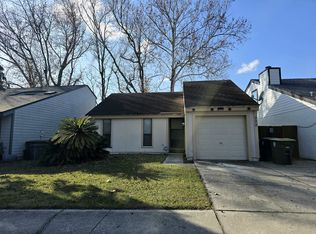 772 Century 21 Dr, Jacksonville, FL 32216