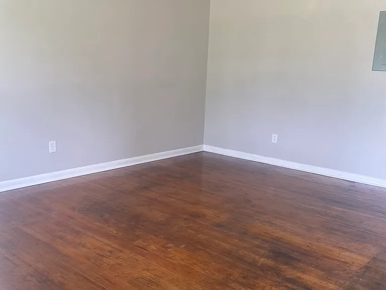 612 E Boundary St — Photo 5