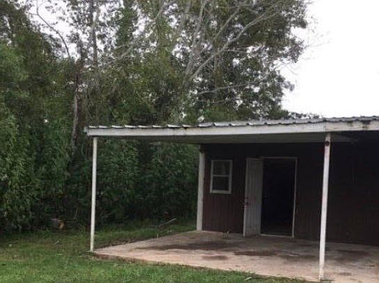 4th image of 179 Louise Ln