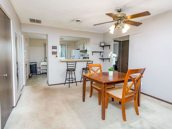 5th image of 475 S Belmont Ave APT 4