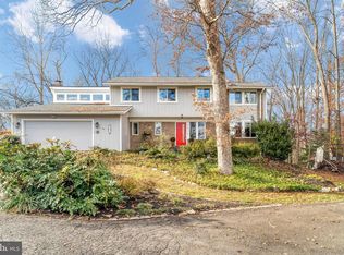 10906 Miller Rd, Oakton, VA 22124