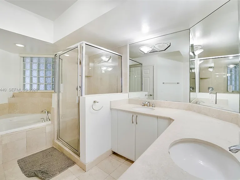 151 Michigan Ave #525 — Photo 2