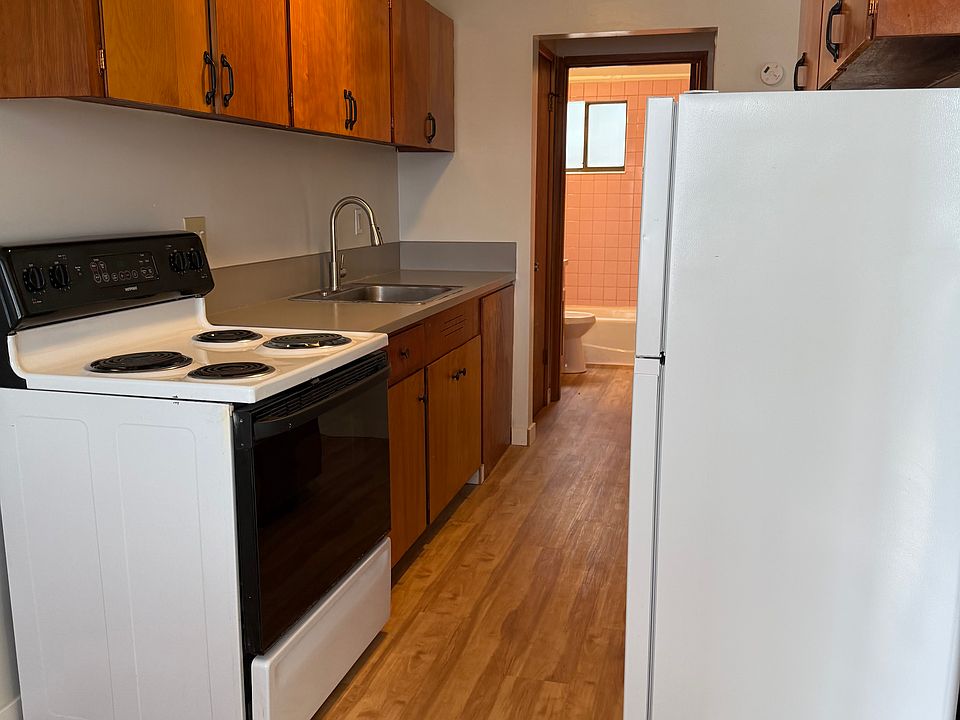 2nd image of 3715 S 141st St #3