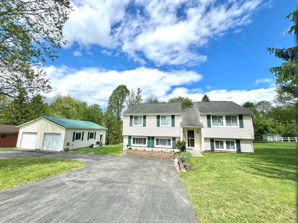 6986 Gatewood Rd, Fayetteville, WV 25840