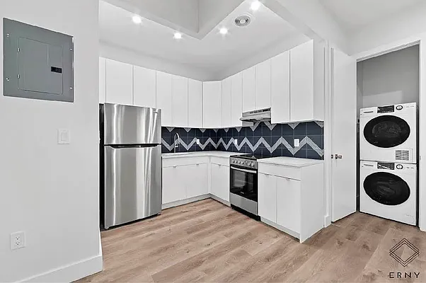 Rented by ERNY LLC | media 7