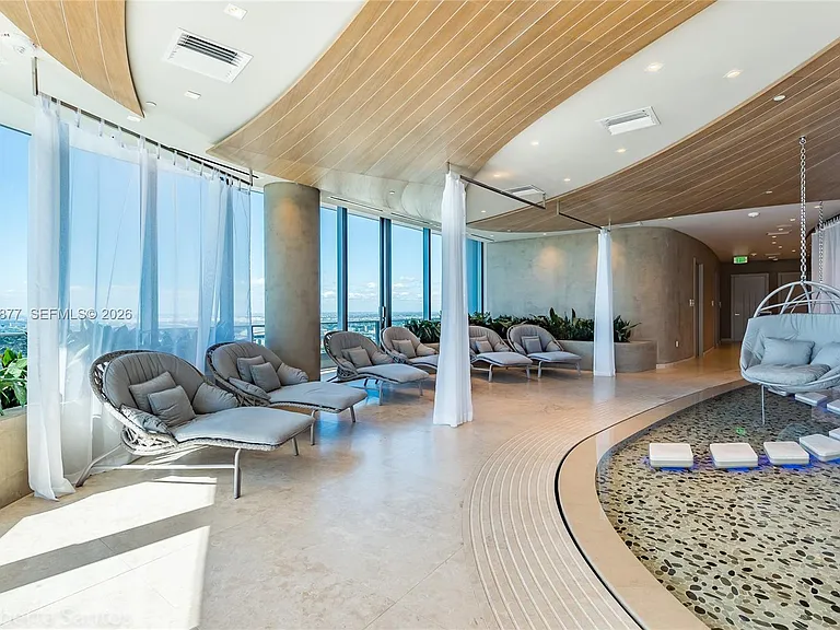 1000 Brickell Plz #4509 — Photo 8