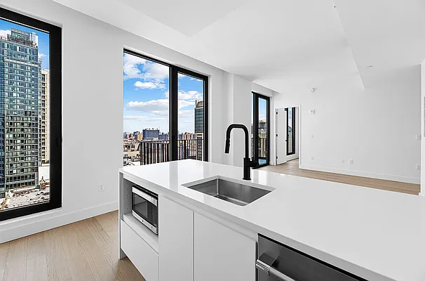 Rented by West 124th Manager LLC | media 37