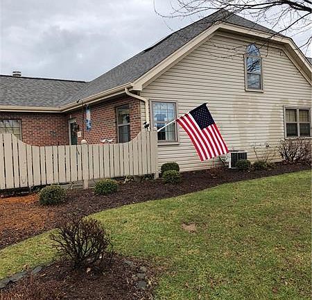 2nd image of 1418 Lyons Chase Cir