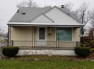 26703 La Salle St, Roseville, MI 48066