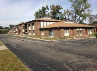 28720 Five Mile Rd, Livonia, MI 48154