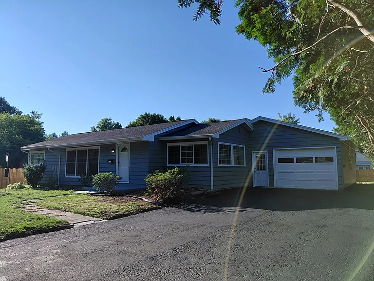 111 Randall Ave — Photo 1