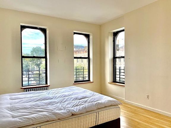 4th image of 291 Knickerbocker Ave #3F