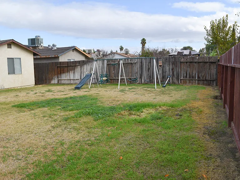 4809 Millbrook Way — Photo 2