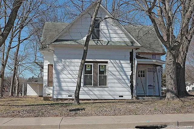 613 Perrine Rd photo 1