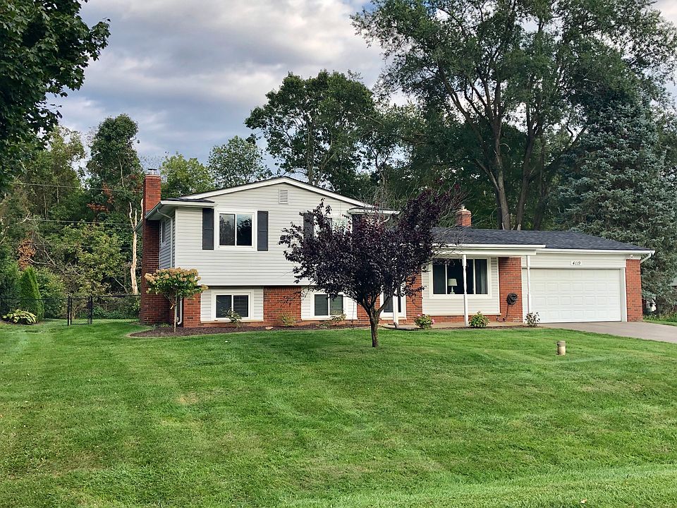 1st image of 4119 Village Sq