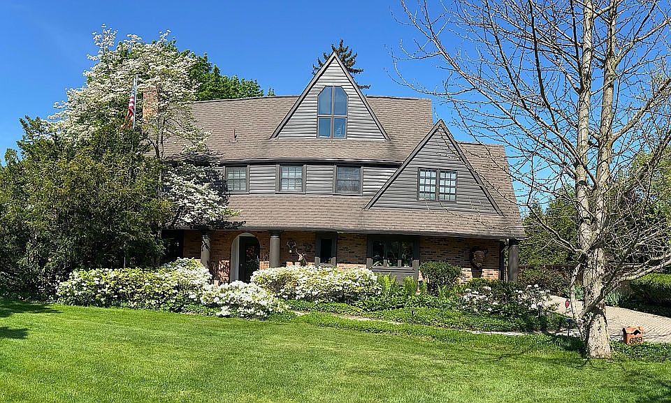 1st image of 639 Puritan Ave