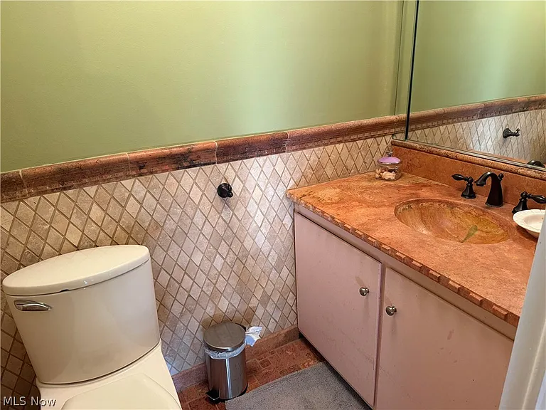 2455 Buckhurst Dr — Photo 23