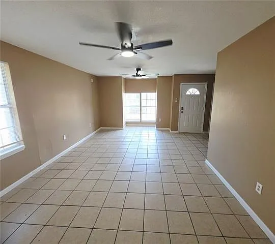 3 bed, 2.5 bath, 1785 sqft, $1,450 — Photo 4