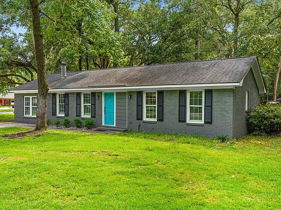 3rd image of 100 Beau Ct