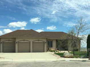 1100 Regency Ct, Rapid City, SD 57702