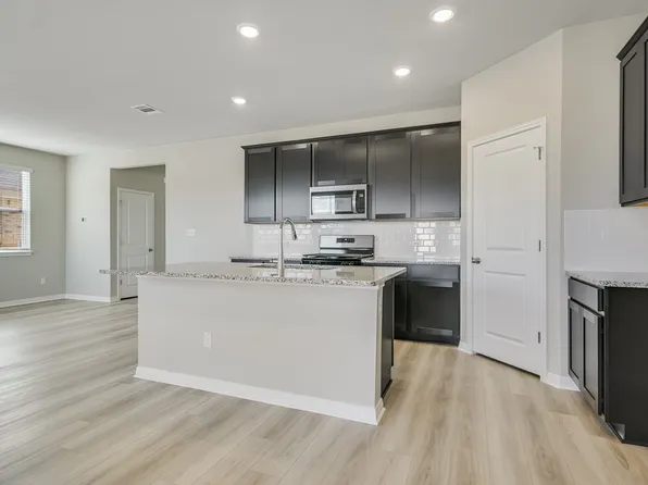 The Lassen (370) Plan, Butler Farms - Americana Collection