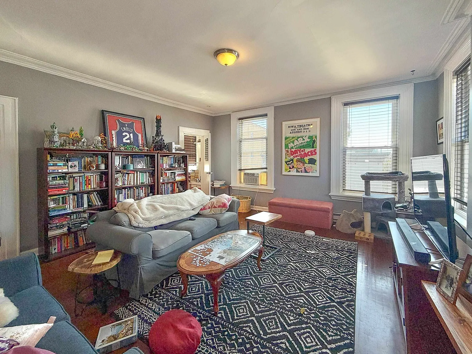 2 bed, 1.0 bath, $5,100 — Photo 4