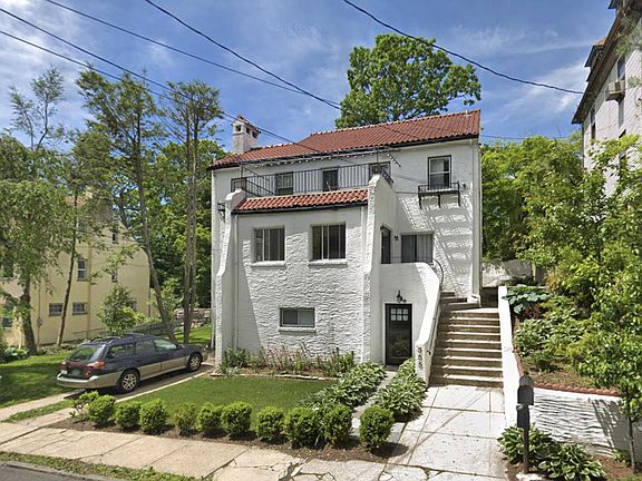 2nd image of 355 Glenbrook Ave