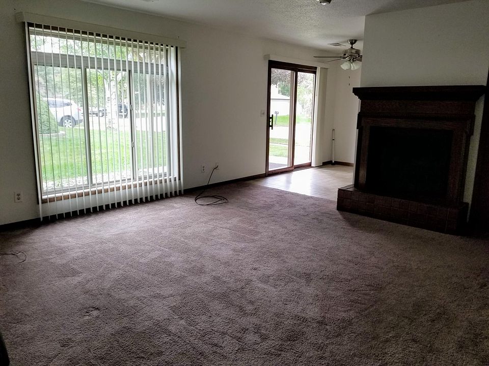 1st image of 225 S Ridge Dr APT D