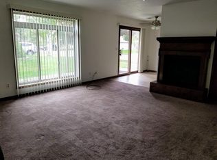 225 S Ridge Dr APT D, South Sioux City, NE 68776