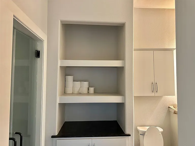 1901 Post Oak Blvd #3215 — Photo 14