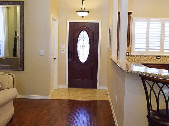 4th image of 3905 Woodlark Rd