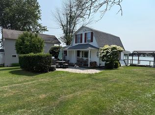 8393 Thrush Rd, Wolcott, NY 14590