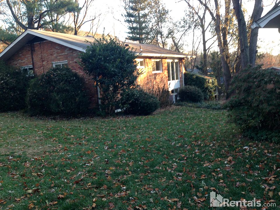 1st image of 5836 Doris Pl