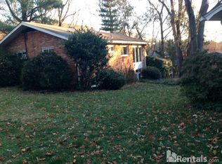 5836 Doris Pl, Alexandria, VA 22311