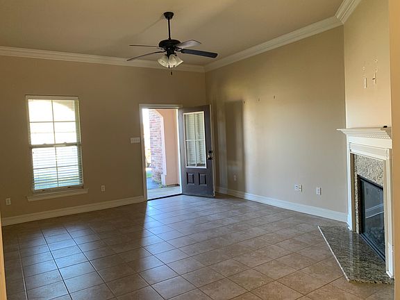 3rd image of 118 Village View Dr
