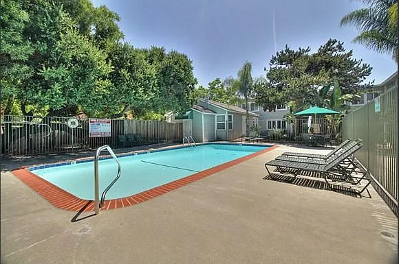 Greenwood Apartments — Photo 7