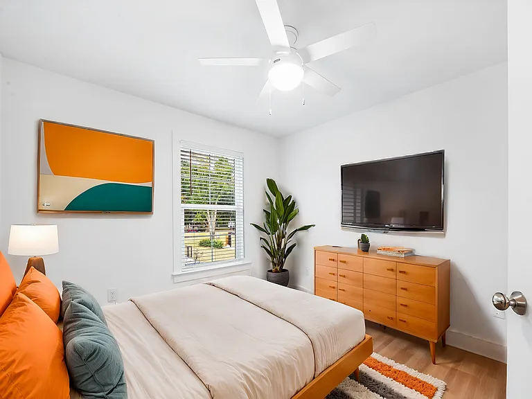 9516 Firefly Ct — Photo 11