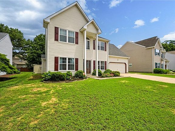 2nd image of 831 Holbrook Dr